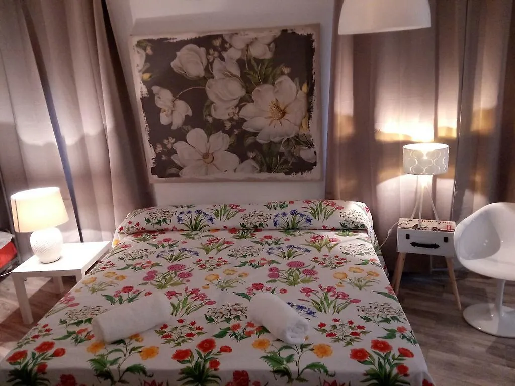 Cortina Del Muelle Catedral Hotel Malaga 0*,  Spain